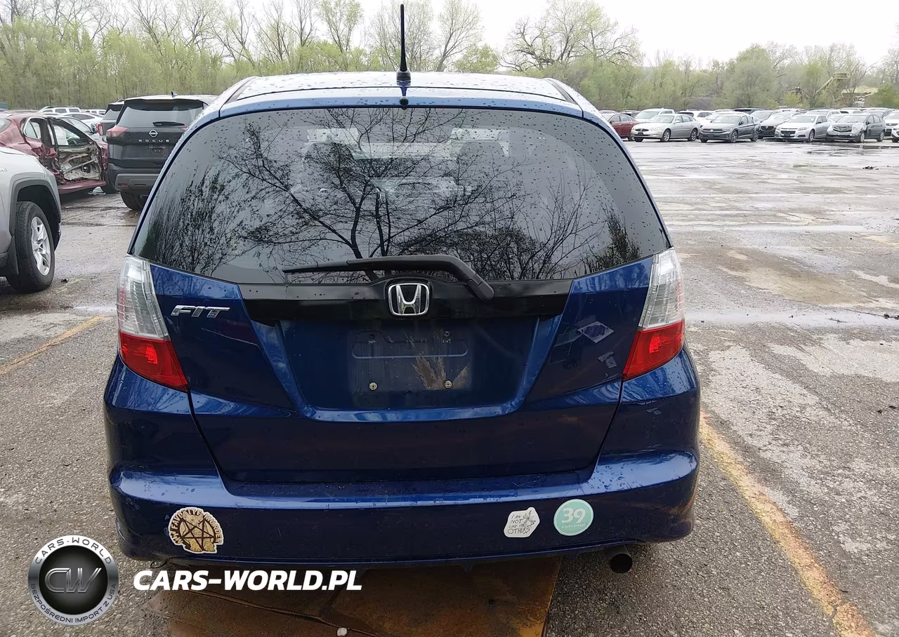 2013 Honda Fit VIN:JHMGE8H37DC076668 - 16