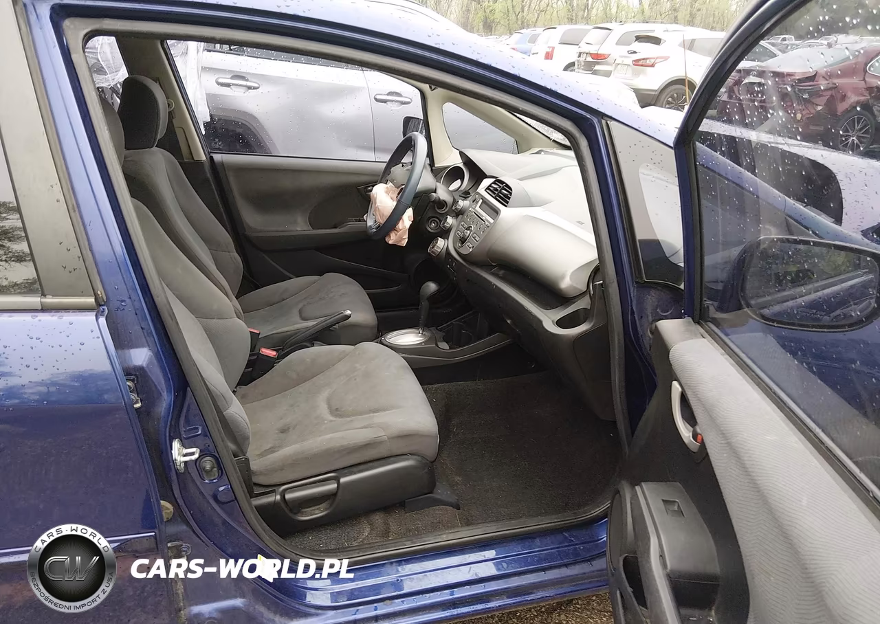 2013 Honda Fit VIN:JHMGE8H37DC076668 - 5