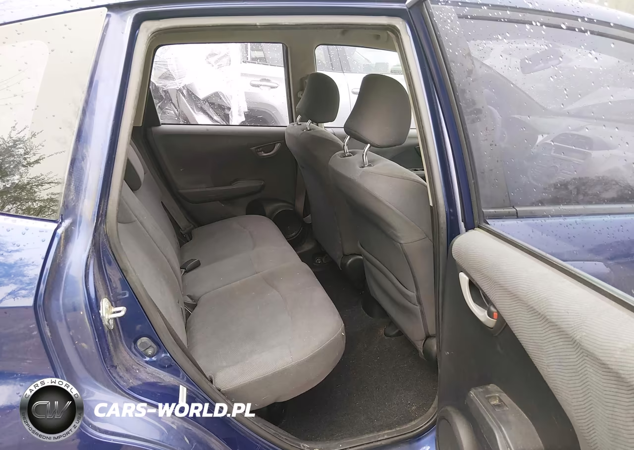2013 Honda Fit VIN:JHMGE8H37DC076668 - 8