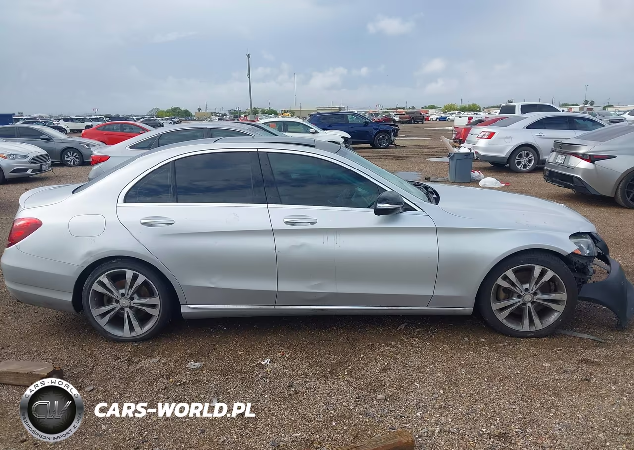 2015 Mercedes-Benz C 300 VIN:55SWF4JB2FU085206 - 13
