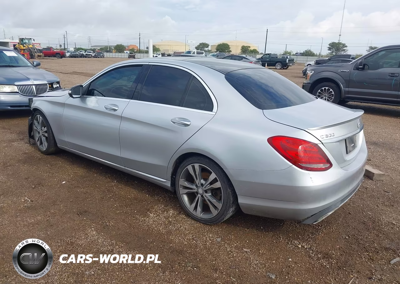 2015 Mercedes-Benz C 300 VIN:55SWF4JB2FU085206 - 3