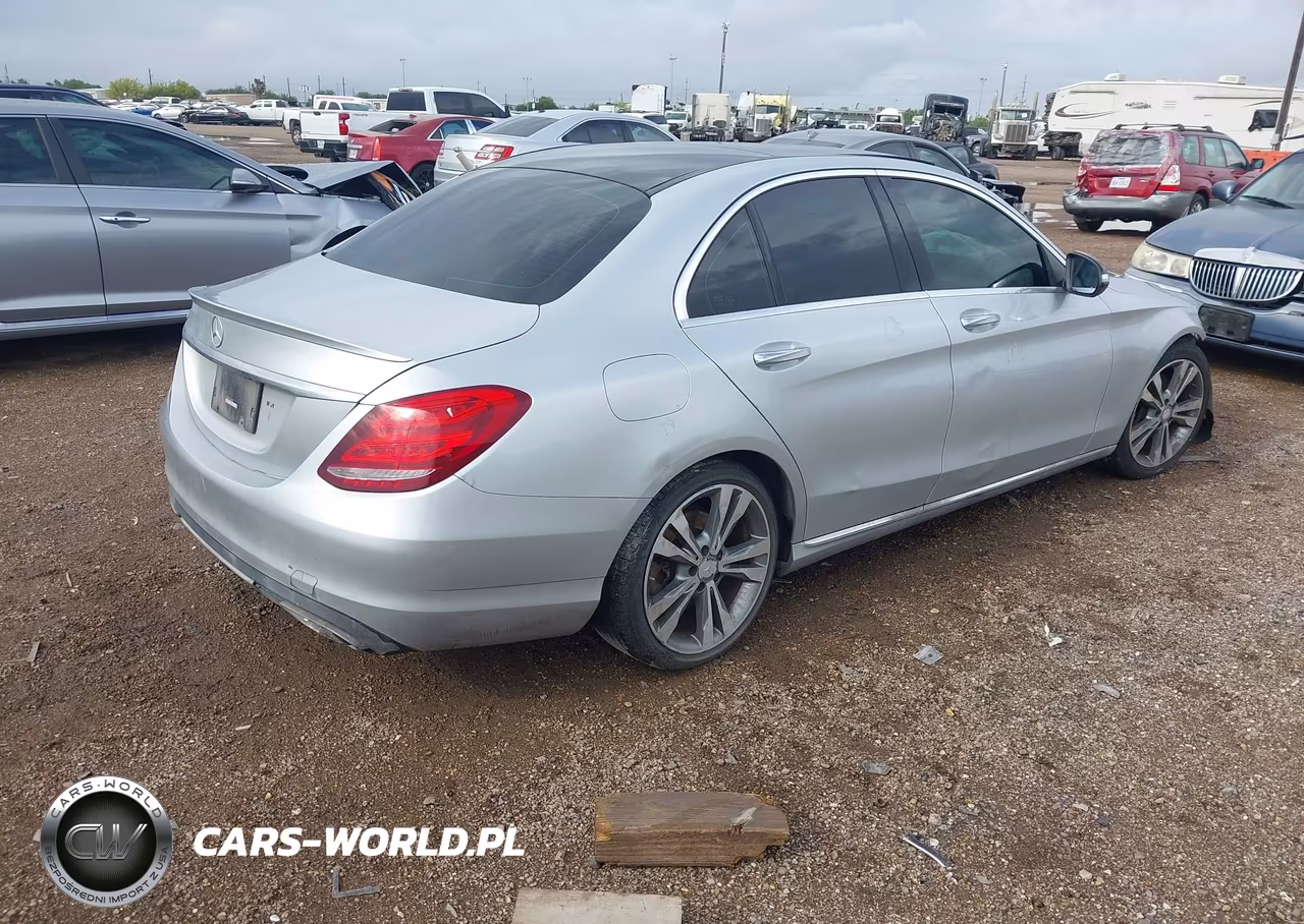 2015 Mercedes-Benz C 300 VIN:55SWF4JB2FU085206 - 4