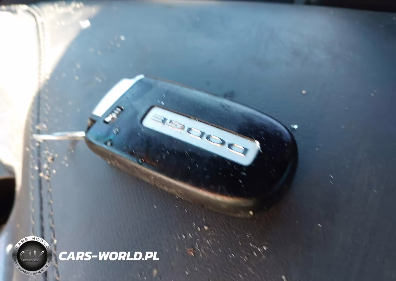 2018 Dodge Challenger Sxt Plus VIN:2C3CDZAG4JH128177 - 11