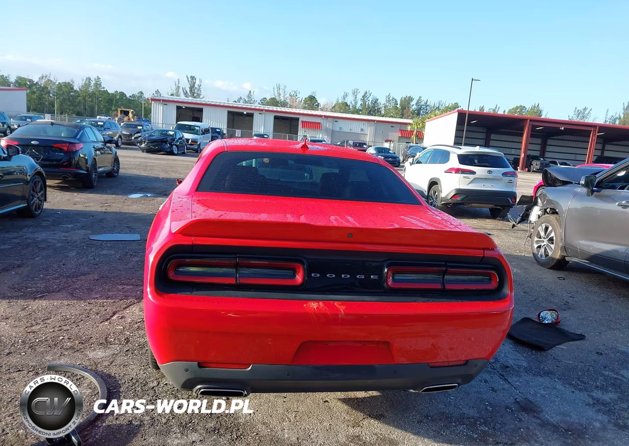 2018 Dodge Challenger Sxt Plus VIN:2C3CDZAG4JH128177 - 16