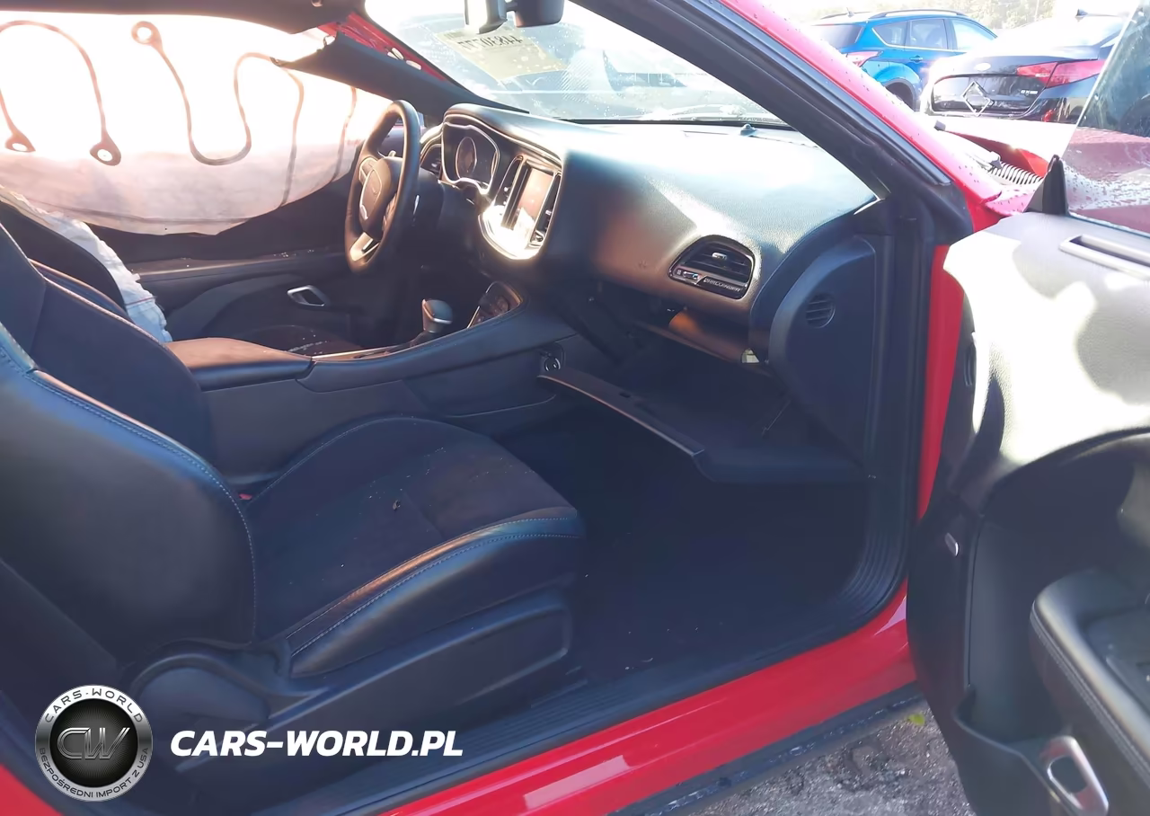 2018 Dodge Challenger Sxt Plus VIN:2C3CDZAG4JH128177 - 5
