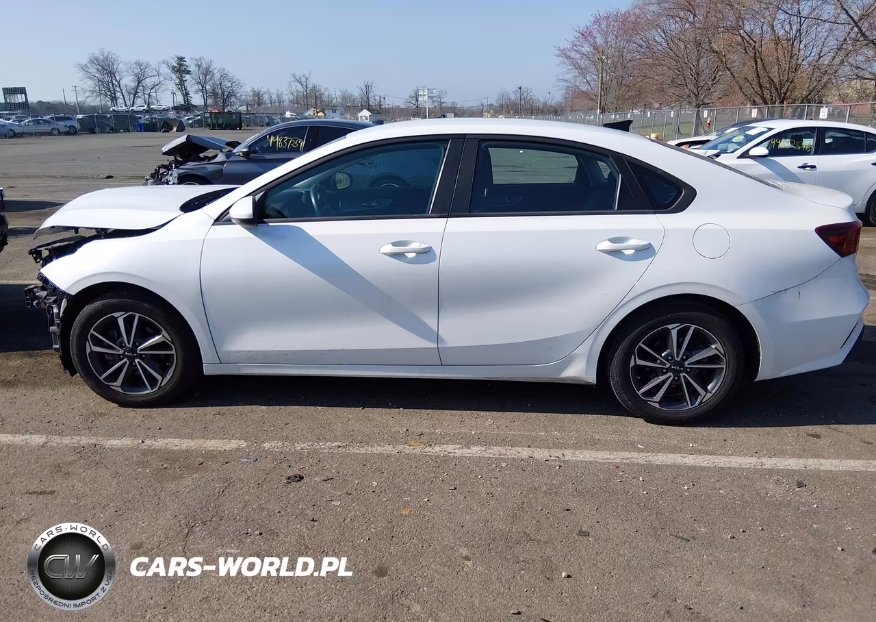 2022 Kia Forte Lxs VIN:3KPF24ADXNE479104 - 14