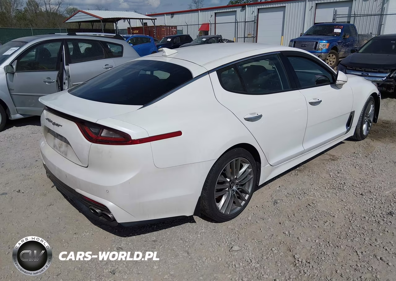 2018 Kia Stinger VIN:KNAE15LA9J6031120 - 4