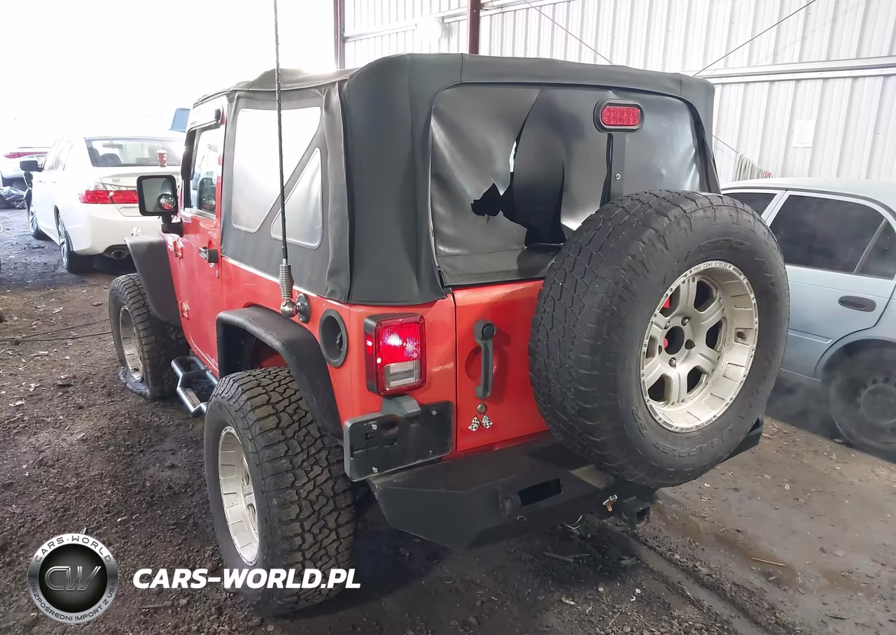 2013 Jeep Wrangler Sport VIN:1C4AJWAG5DL634697 - 3