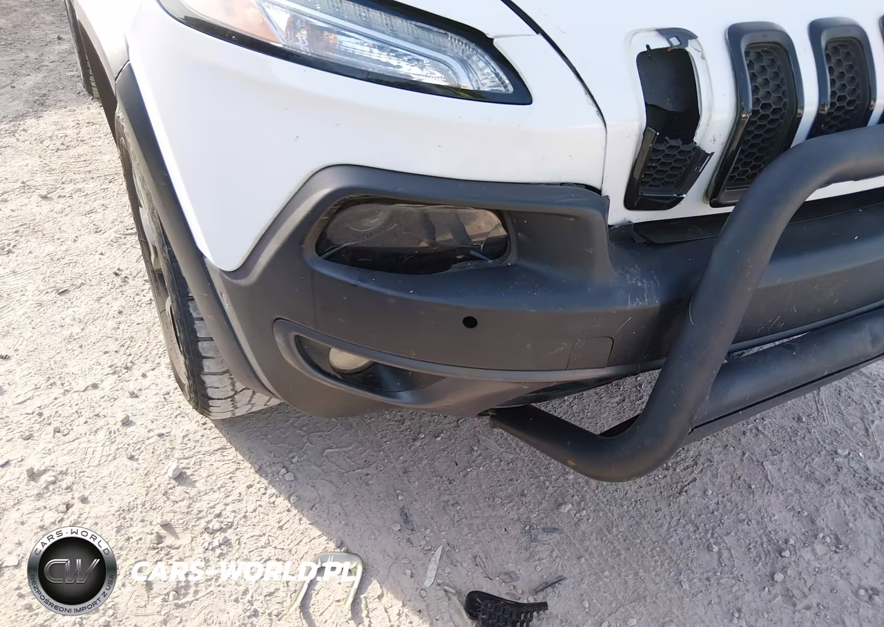 2014 Jeep Cherokee Trailhawk VIN:1C4PJMBS0EW250697 - 18