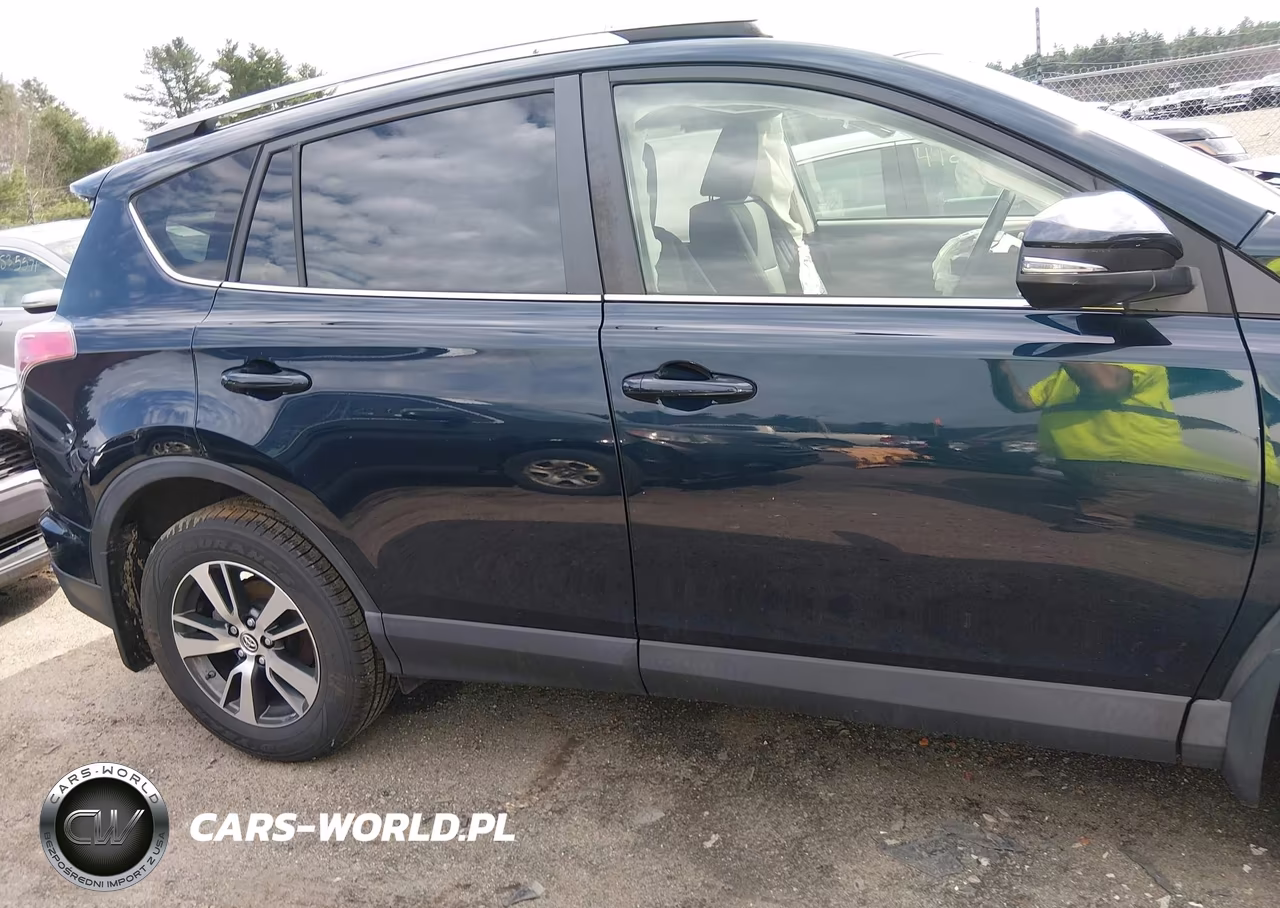 2018 Toyota Rav4 Xle VIN:JTMRFREV7JJ745225 - 14
