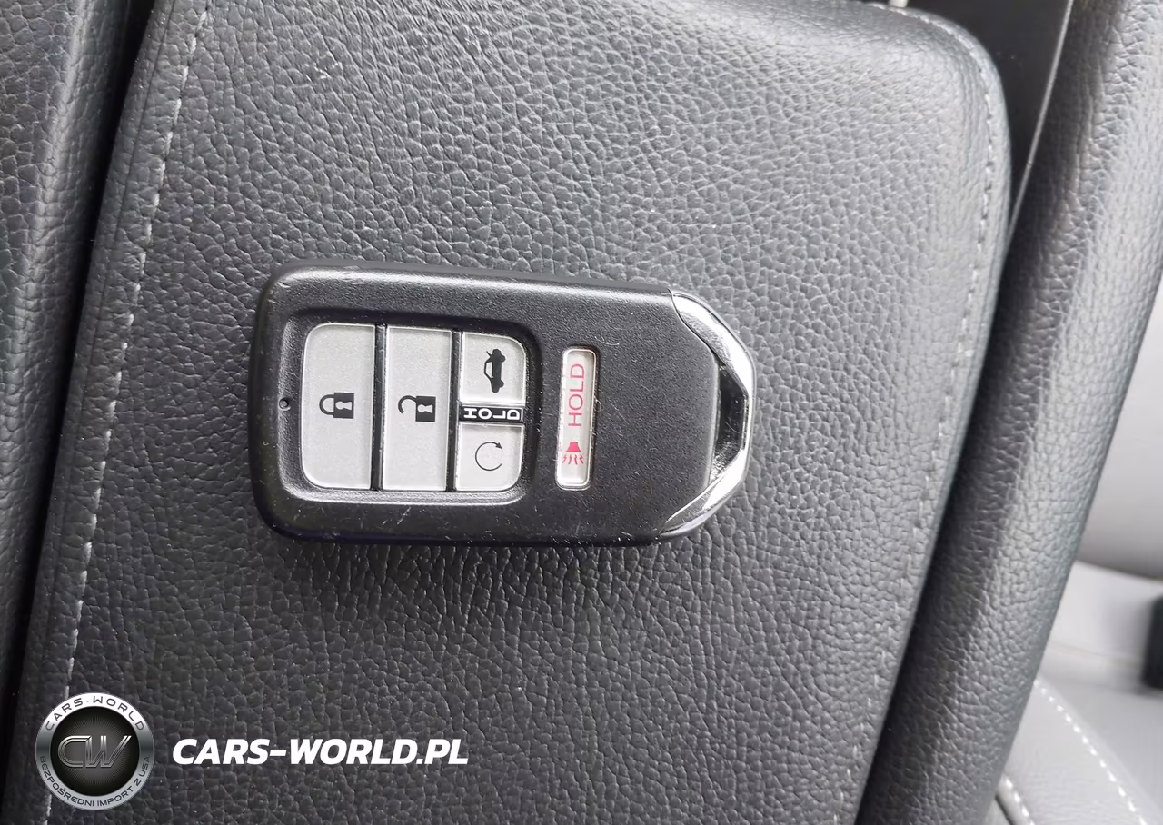 2018 Honda Civic Touring VIN:JHMFC1F99JX017982 - 11