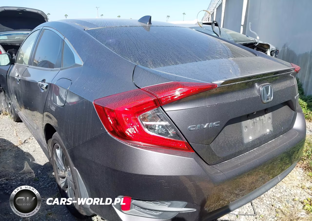 2018 Honda Civic Touring VIN:JHMFC1F99JX017982 - 3