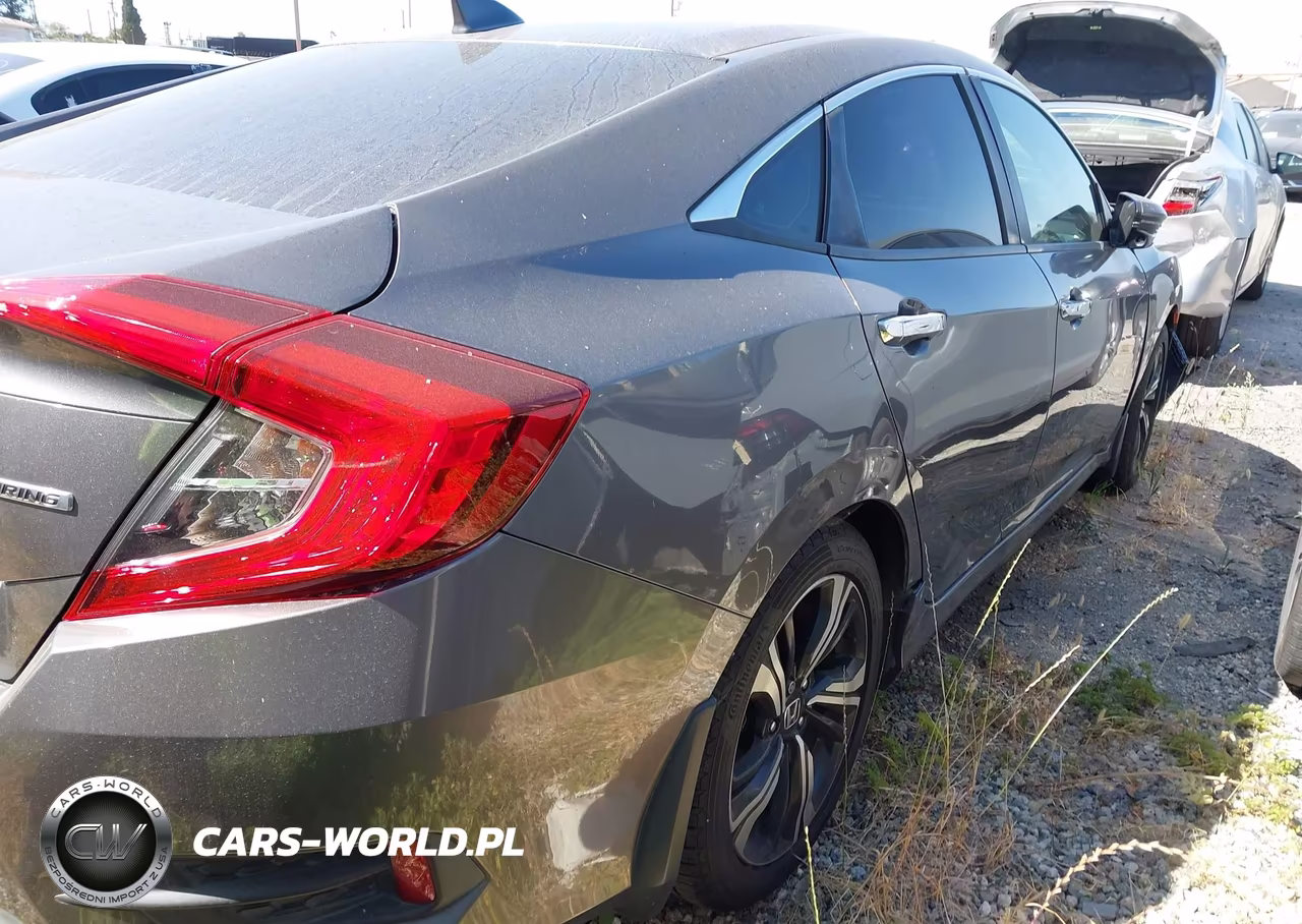 2018 Honda Civic Touring VIN:JHMFC1F99JX017982 - 4