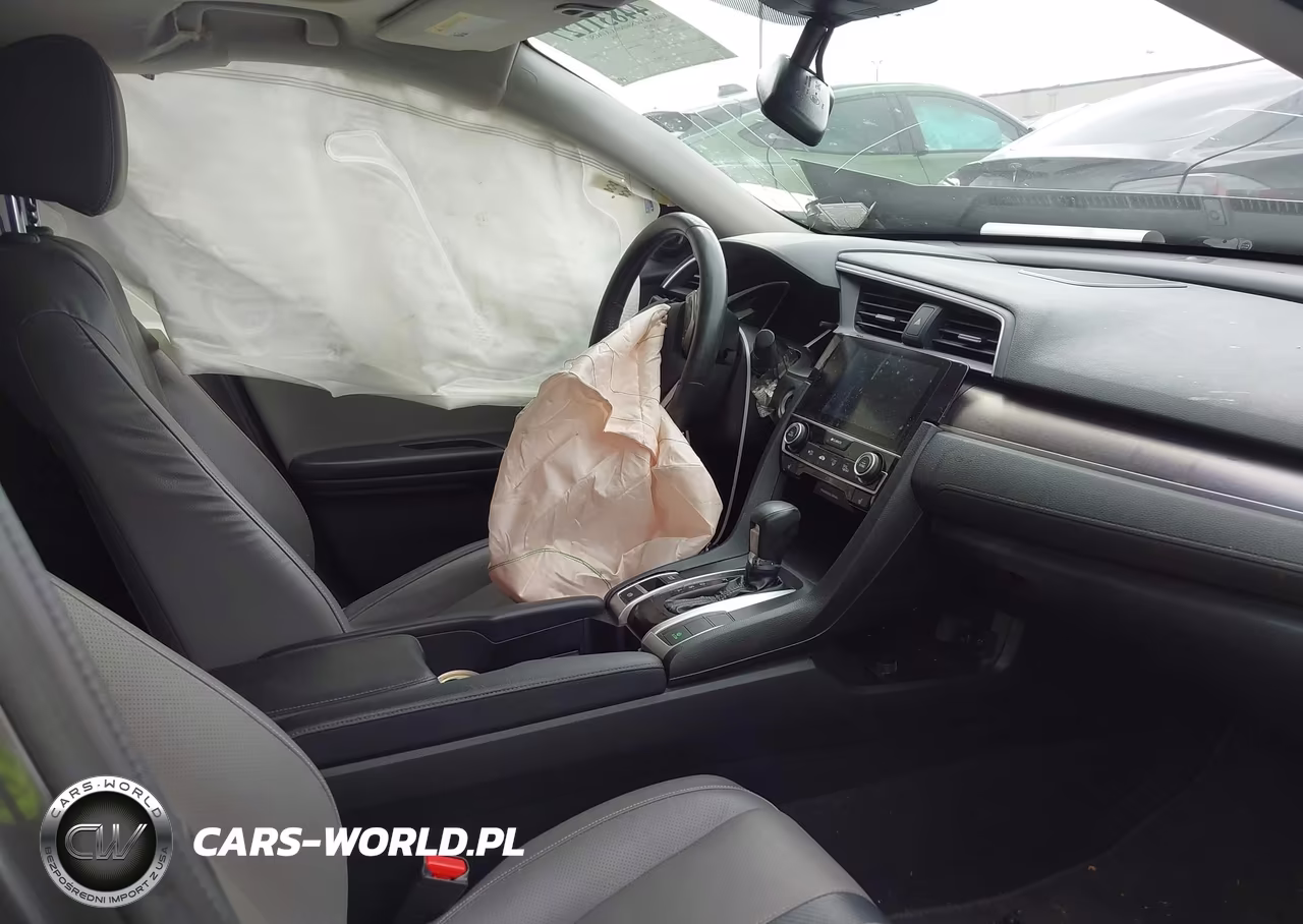 2018 Honda Civic Touring VIN:JHMFC1F99JX017982 - 5