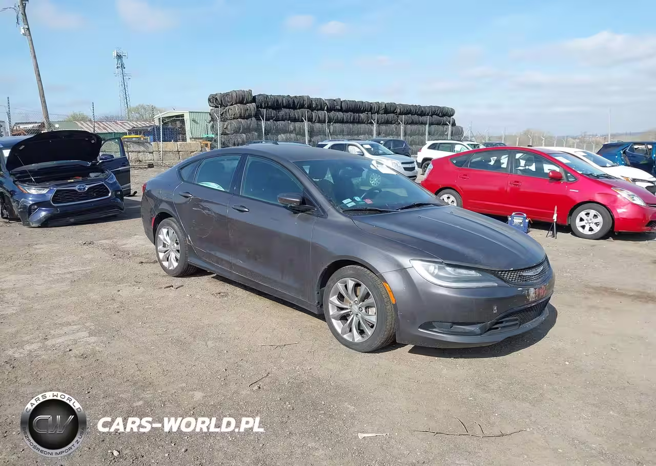 2015 Chrysler 200 S