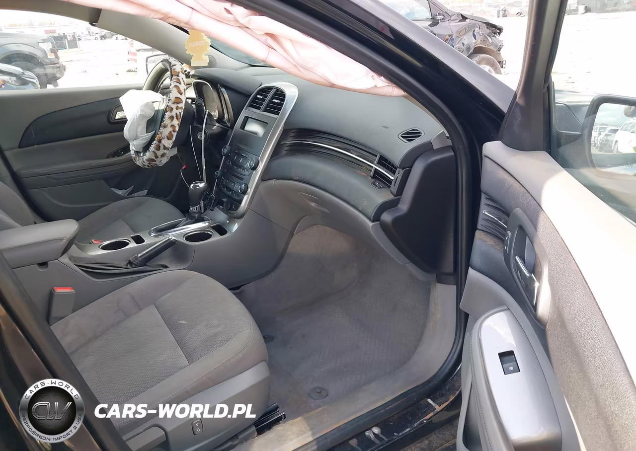 2014 Chevrolet Malibu Ls VIN:1G11B5SL0EF242867 - 5