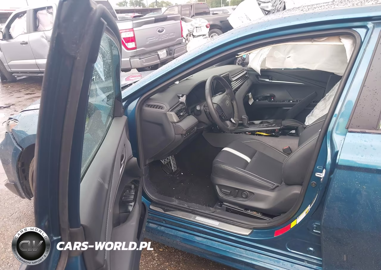 2025 Toyota Camry Se VIN:4T1DAACK0SU626690 - 5