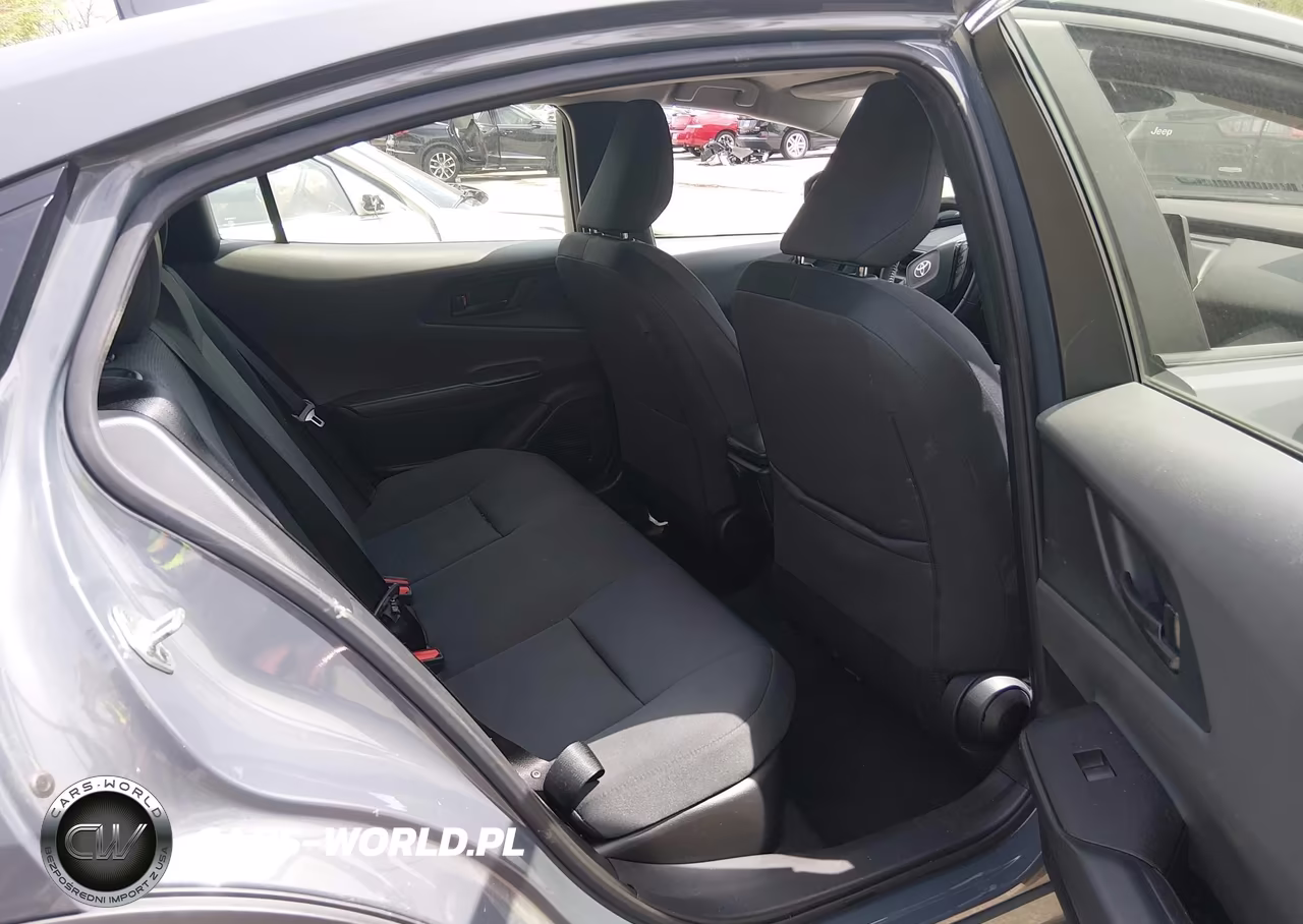 2024 Toyota Prius Le VIN:JTDACAAUXR3021615 - 8