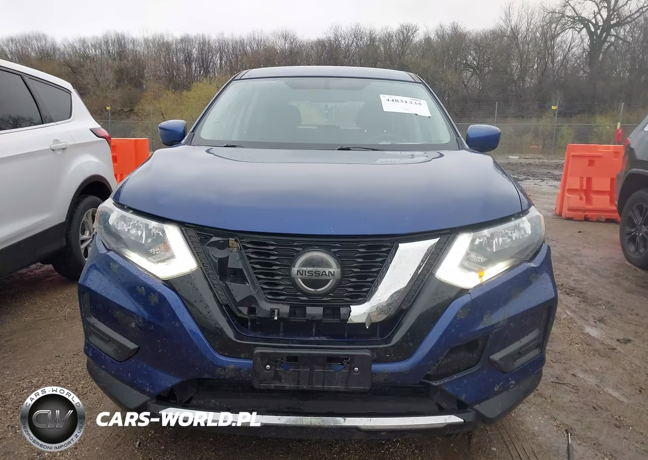 2018 Nissan Rogue S VIN:KNMAT2MT6JP577393 - 12