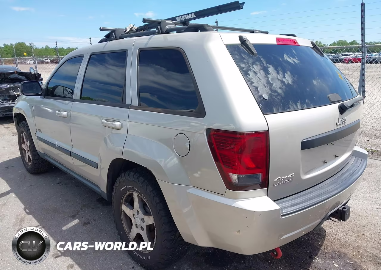 2007 Jeep Grand Cherokee Laredo VIN:1J8GR48K47C632549 - 3