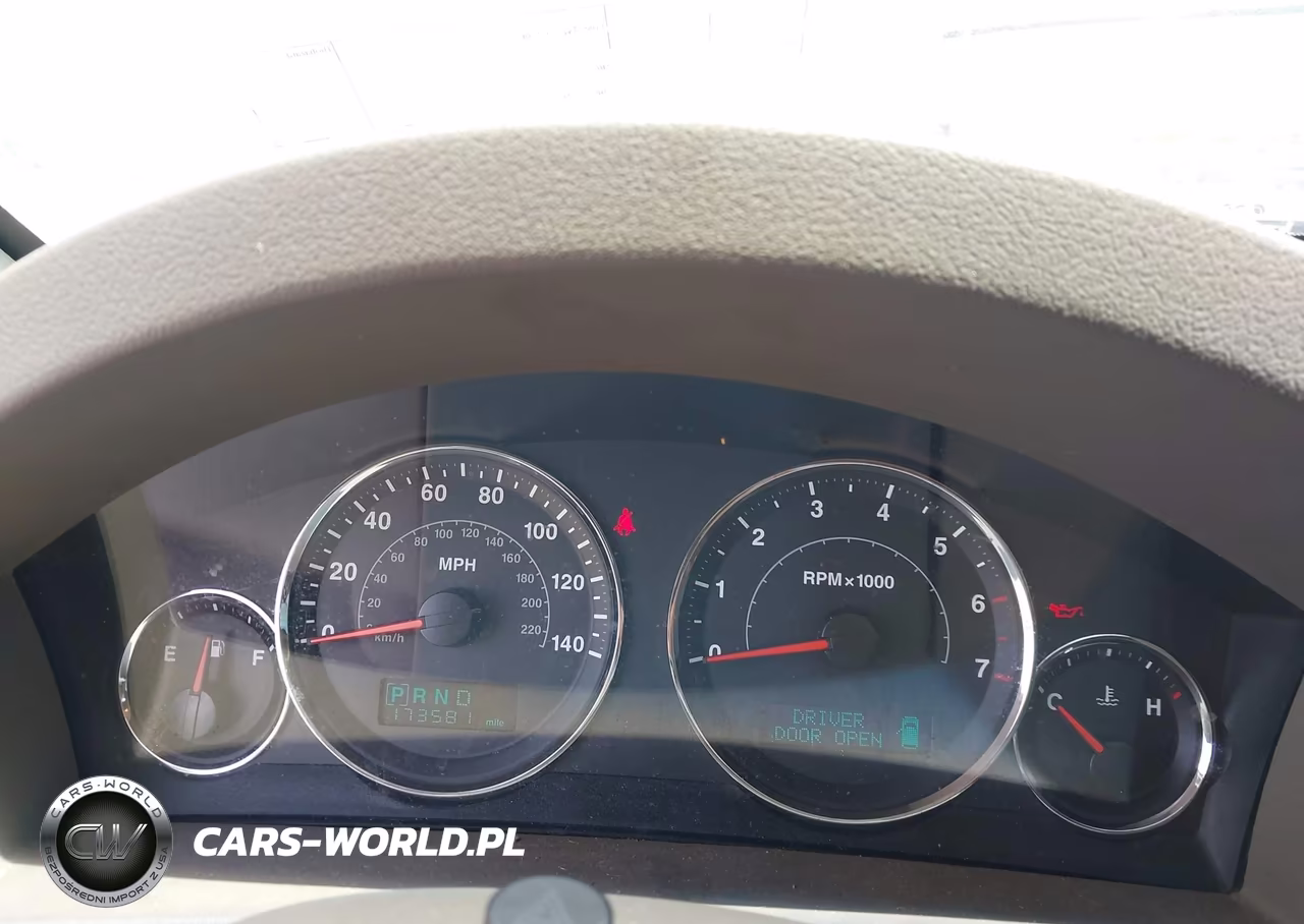 2007 Jeep Grand Cherokee Laredo VIN:1J8GR48K47C632549 - 7