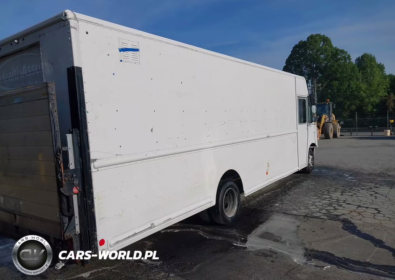 2017 Ford F-59 Commercial Stripped VIN:1F66F5KY3H0A17365 - 4