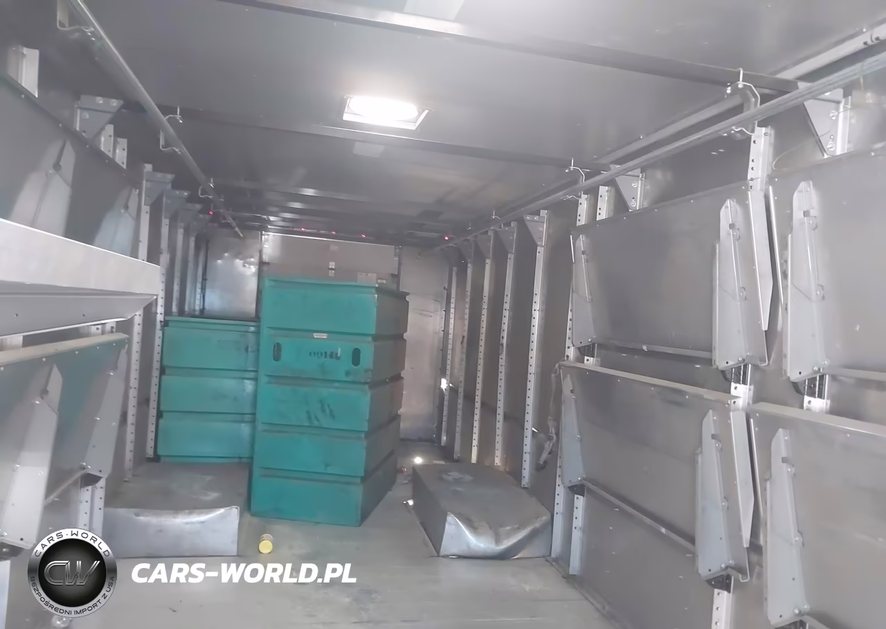 2017 Ford F-59 Commercial Stripped VIN:1F66F5KY3H0A17365 - 6