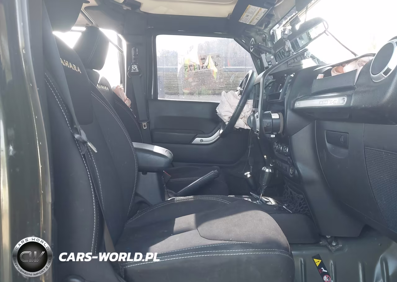 2015 Jeep Wrangler Unlimited Sahara VIN:1C4HJWEG9FL620667 - 5