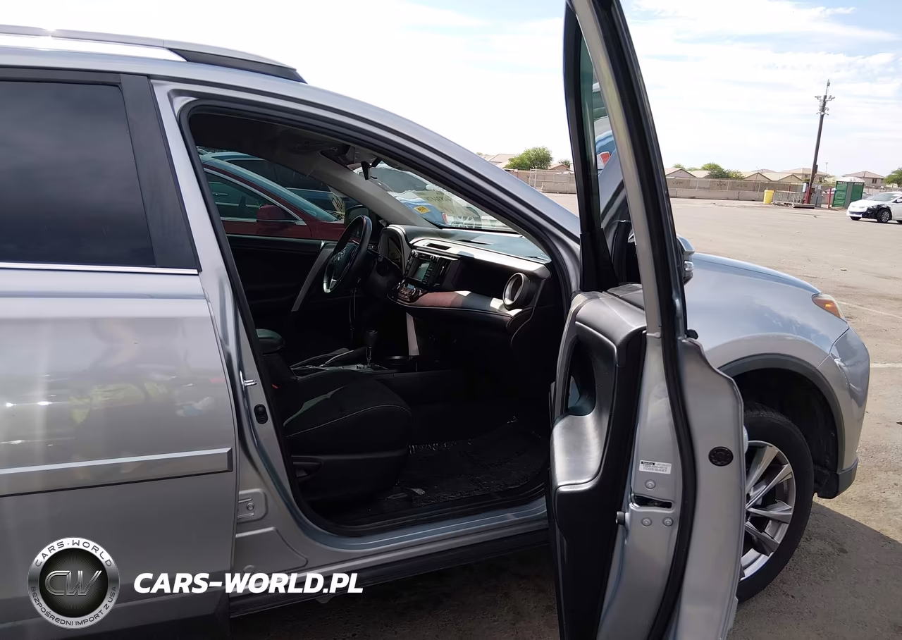 2018 Toyota Rav4 Xle VIN:2T3RFREV4JW708554 - 5