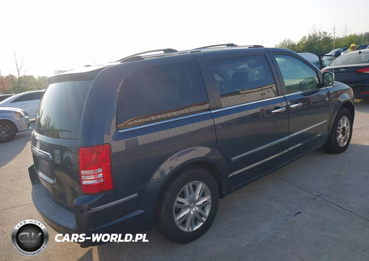 2008 Chrysler Town & Country Limited VIN:2A8HR64X28R615761 - 4