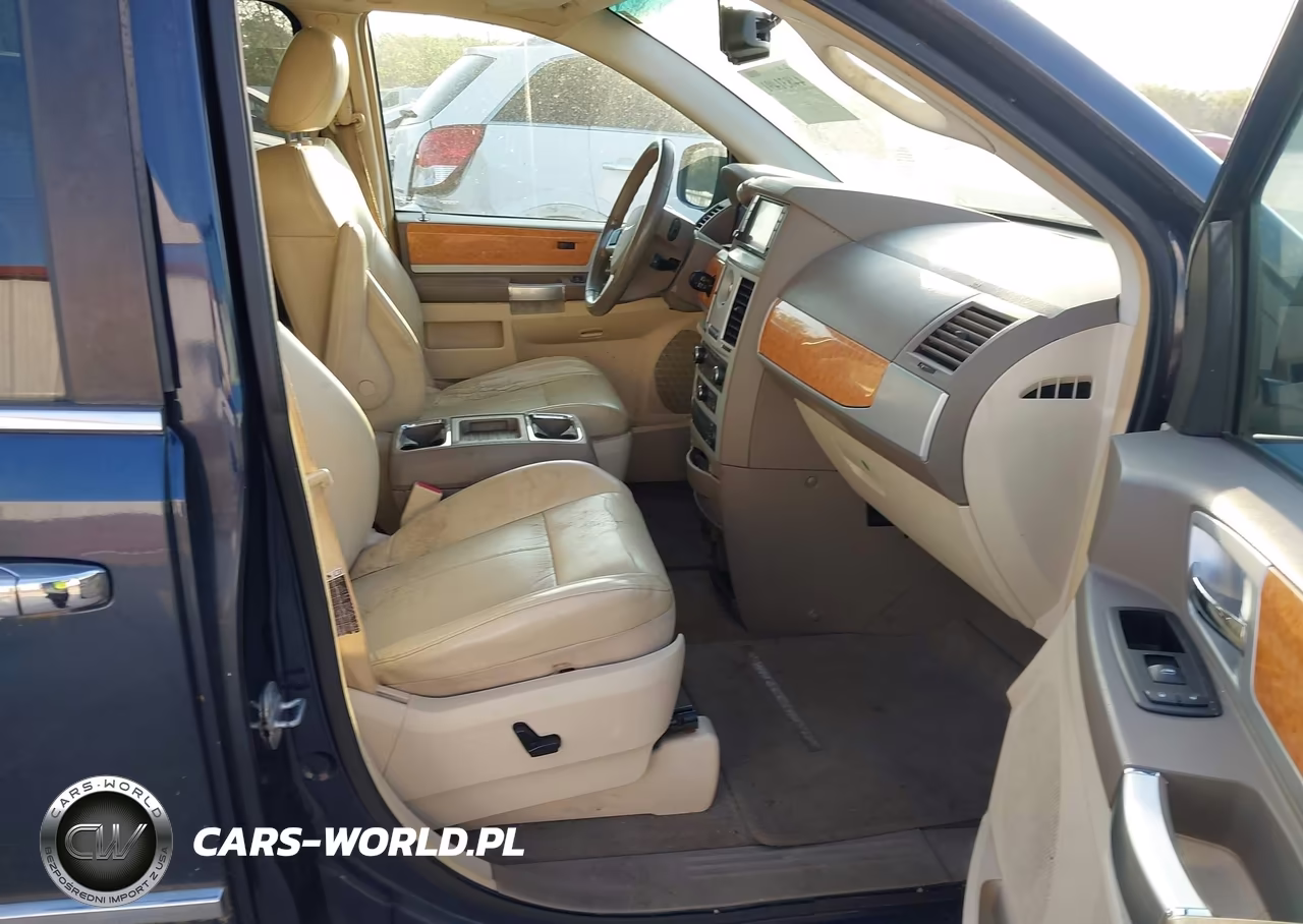 2008 Chrysler Town & Country Limited VIN:2A8HR64X28R615761 - 5