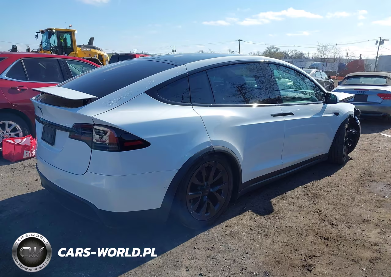 2023 Tesla Model X VIN:7SAXCBE51PF365159 - 4