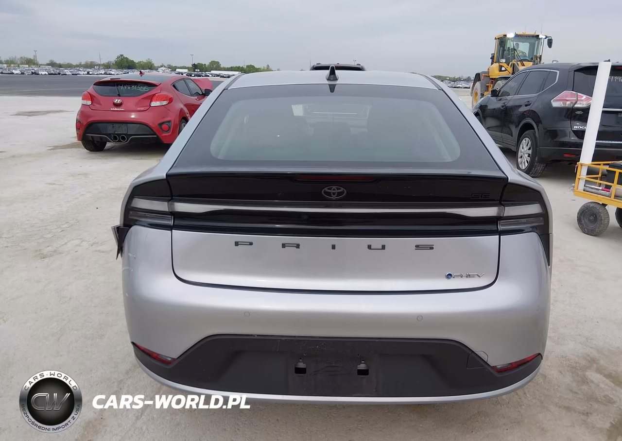 2026 Toyota Prius Plug-In Hybrid Se VIN:JTDACACU0T3055485 - 17