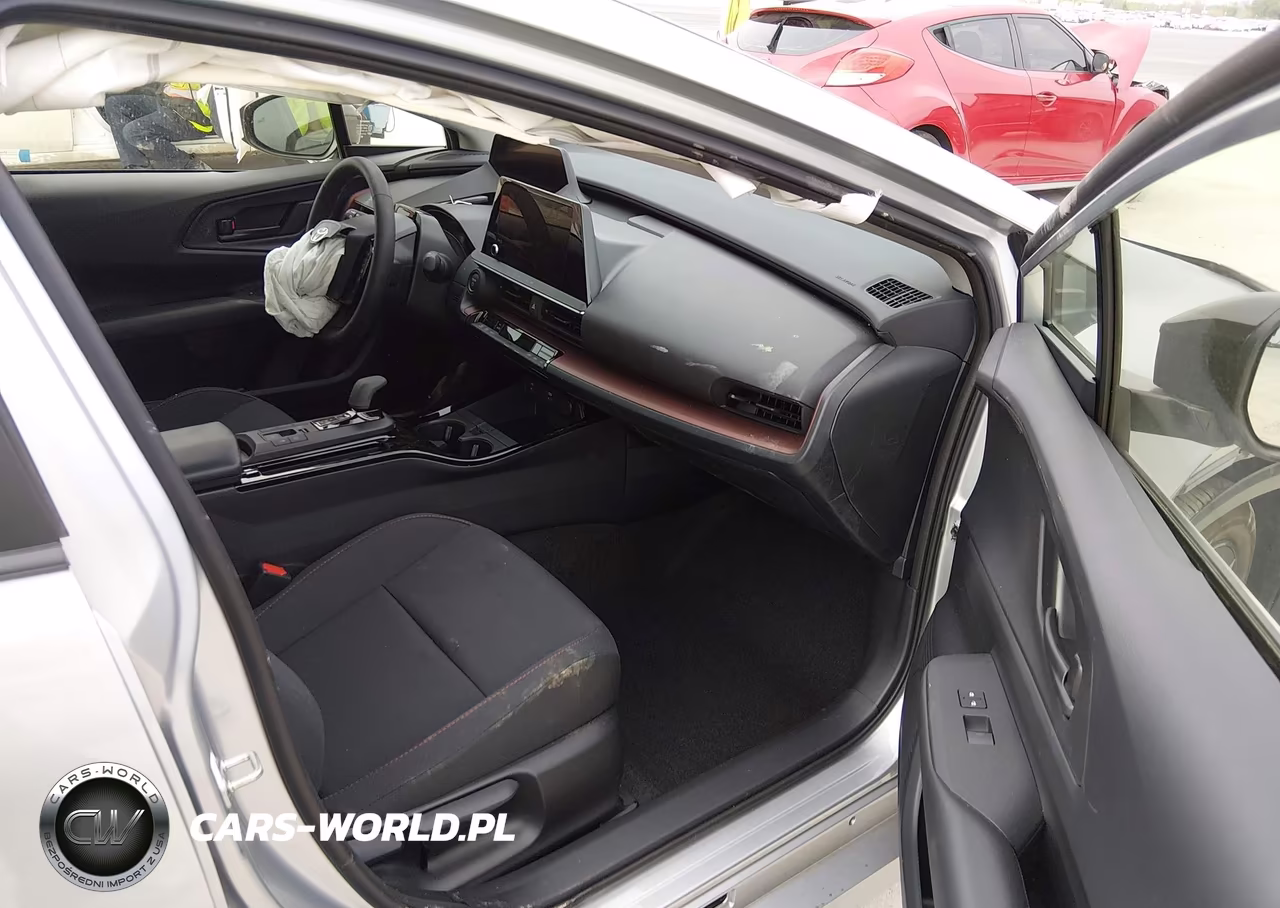 2026 Toyota Prius Plug-In Hybrid Se VIN:JTDACACU0T3055485 - 5