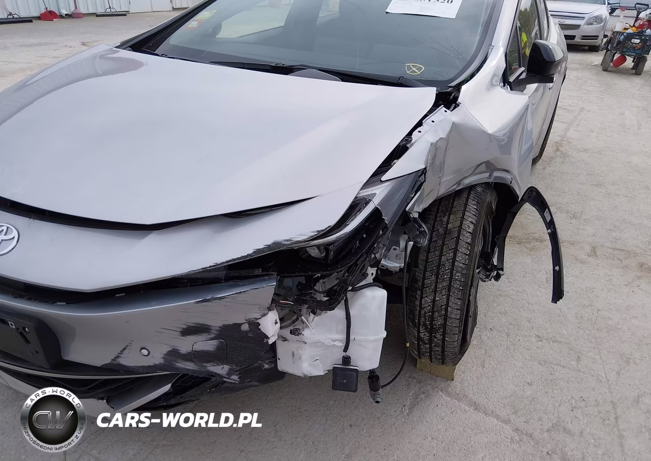 2026 Toyota Prius Plug-In Hybrid Se VIN:JTDACACU0T3055485 - 6