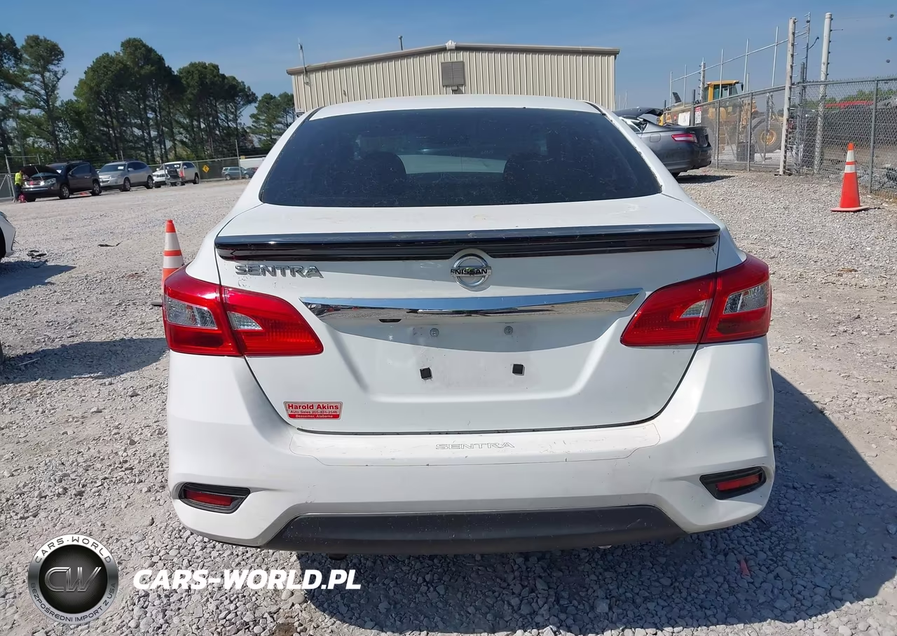 2018 Nissan Sentra S VIN:3N1AB7AP8JY262135 - 16