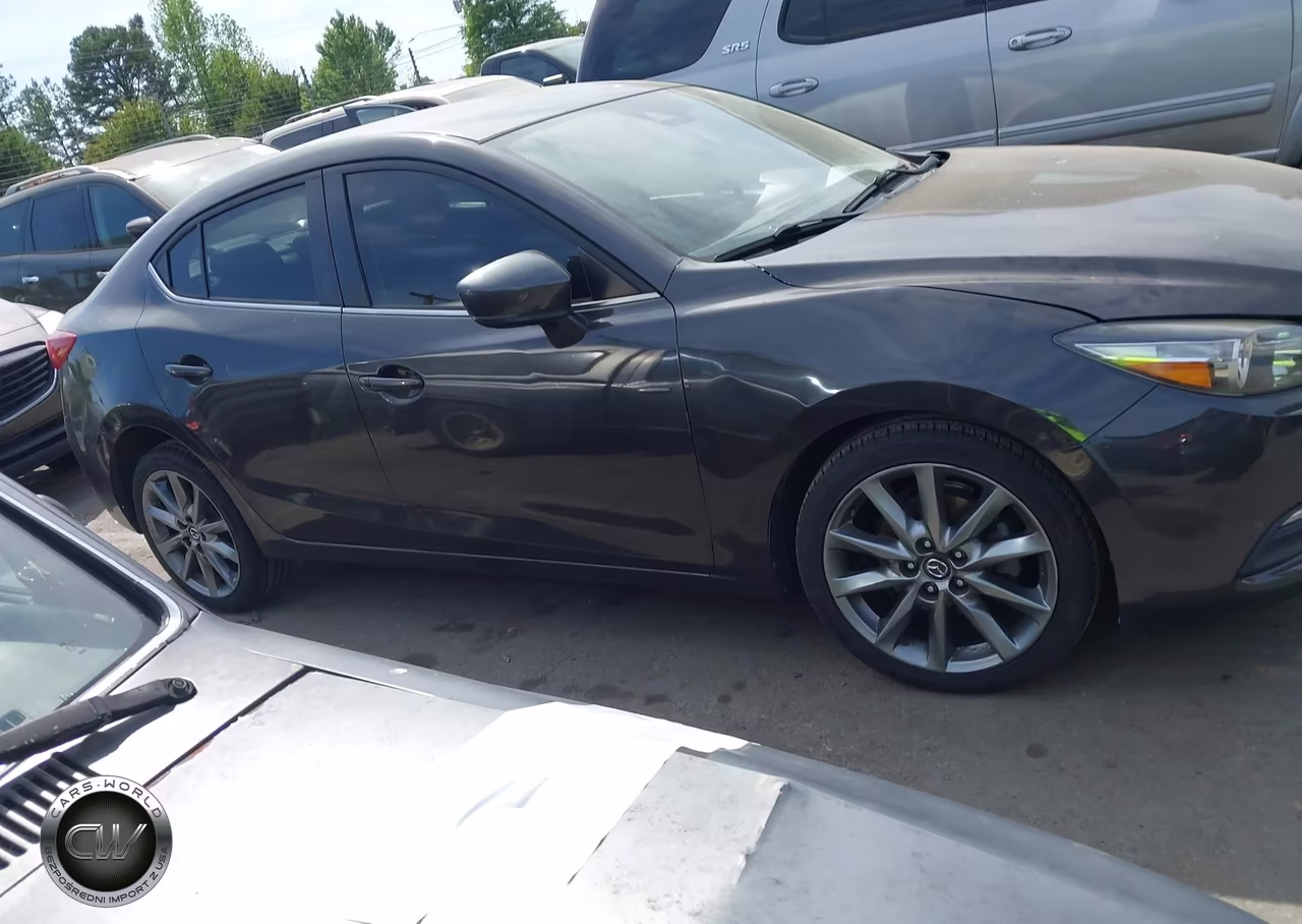 2018 Mazda Mazda3 Touring VIN:3MZBN1V37JM184982 - 13