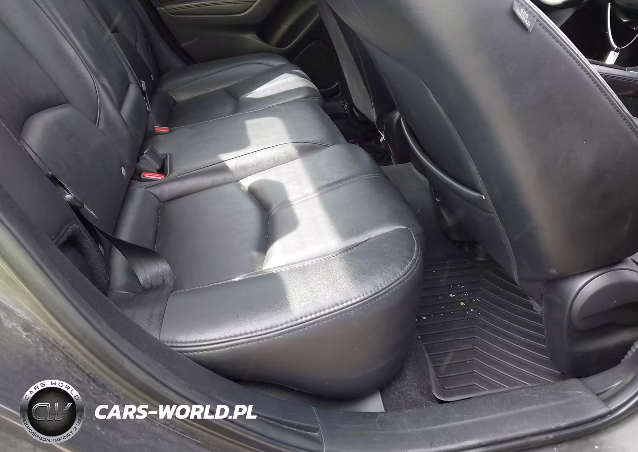 2018 Mazda Mazda3 Touring VIN:3MZBN1V37JM184982 - 8
