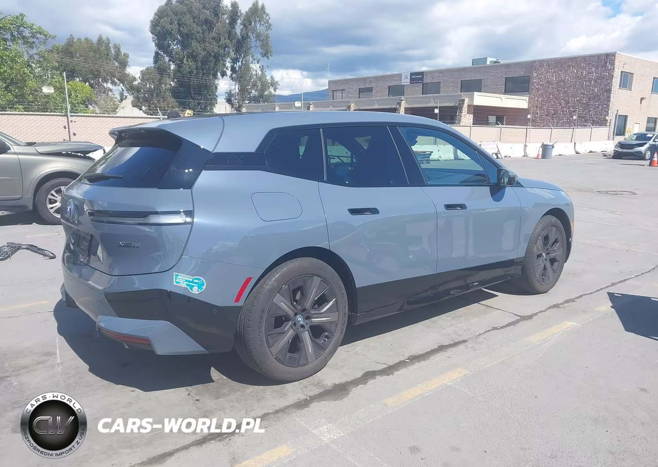 2025 BMW Ix xDrive50 VIN:WB523CF02SCU85568 - 4