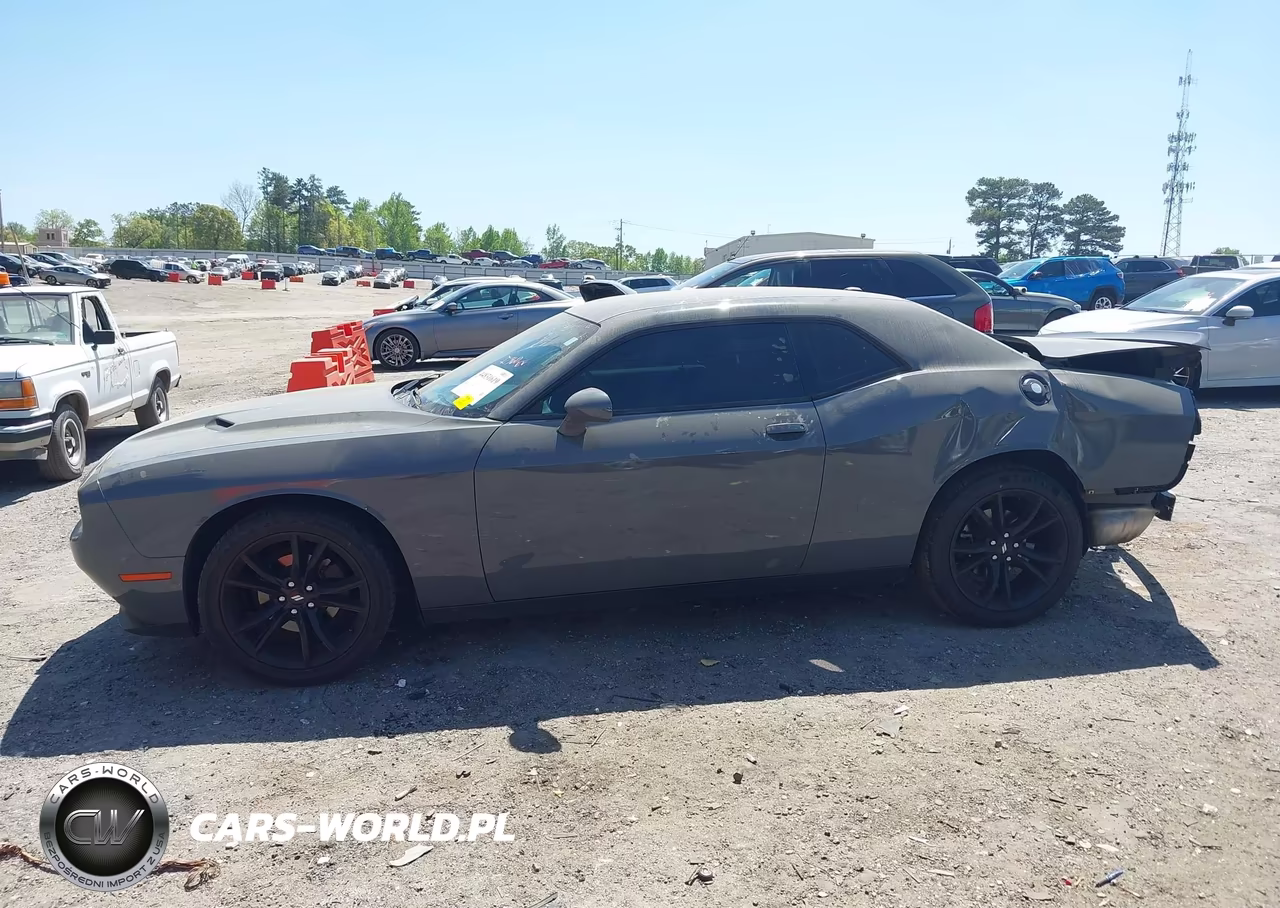 2018 Dodge Challenger Sxt VIN:2C3CDZAG4JH111315 - 15