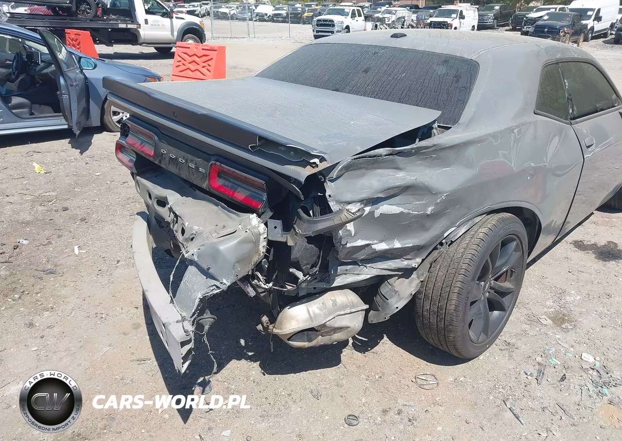 2018 Dodge Challenger Sxt VIN:2C3CDZAG4JH111315 - 19