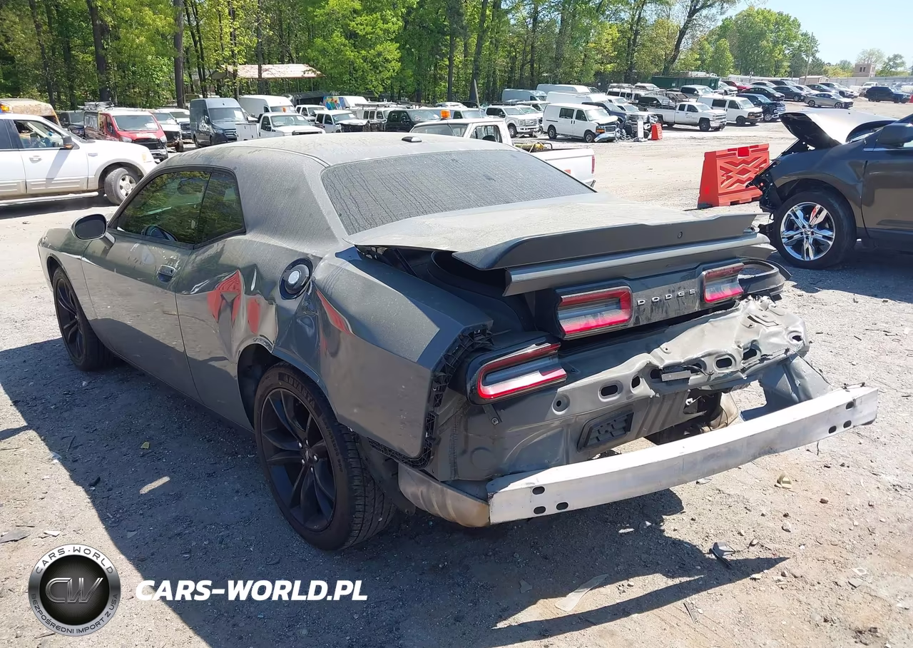 2018 Dodge Challenger Sxt VIN:2C3CDZAG4JH111315 - 3