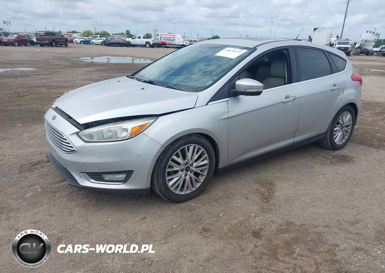 2017 Ford Focus Titanium VIN:1FADP3N24HL268526 - 2
