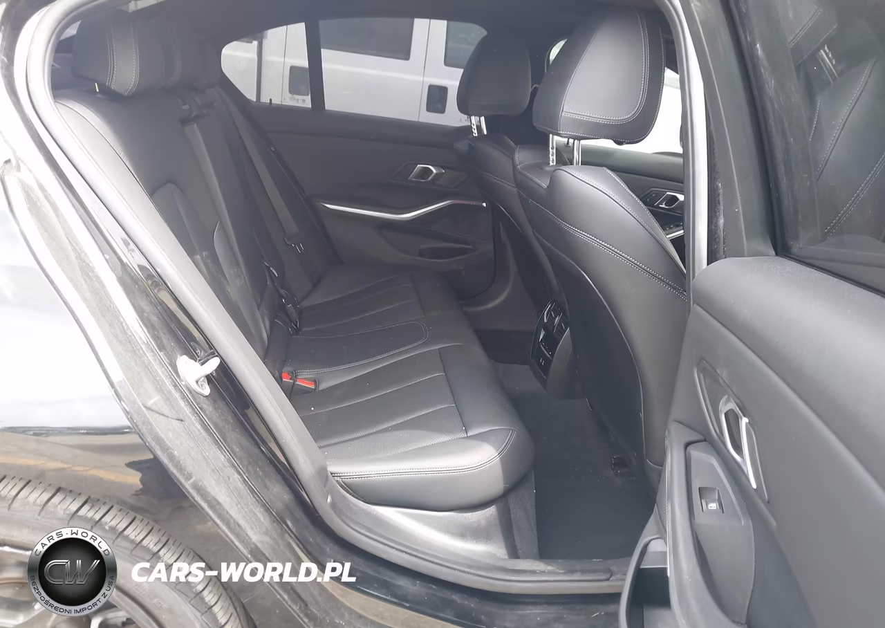 2025 BMW 330I VIN:3MW69CW04S8F46928 - 8