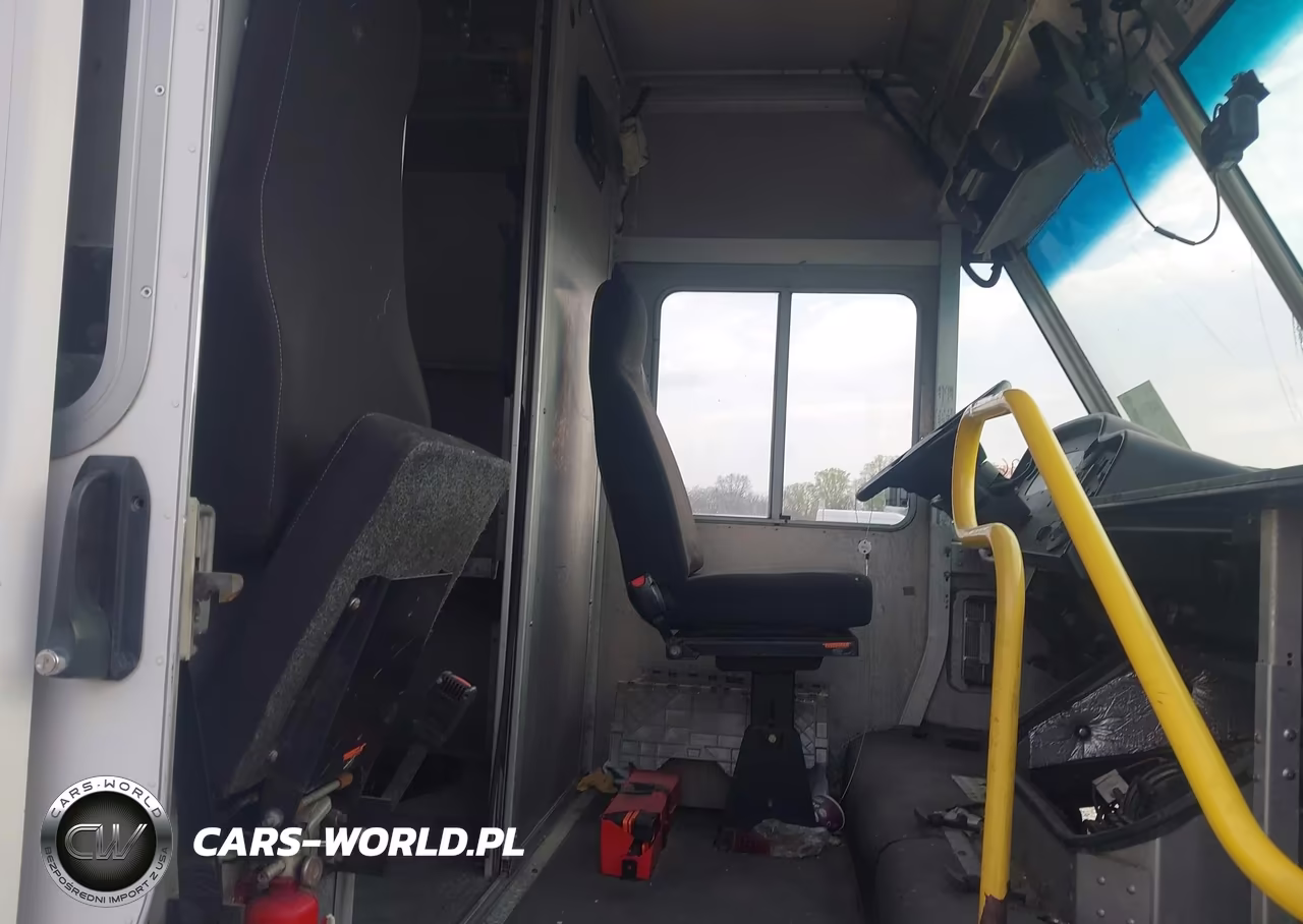 2016 Ford F-59 Commercial Stripped VIN:1F65F5KY0G0A10836 - 7