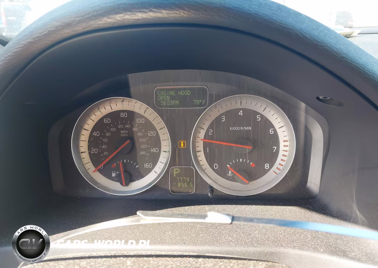 2011 Volvo C70 T5 VIN:YV1672MC0BJ110186 - 7