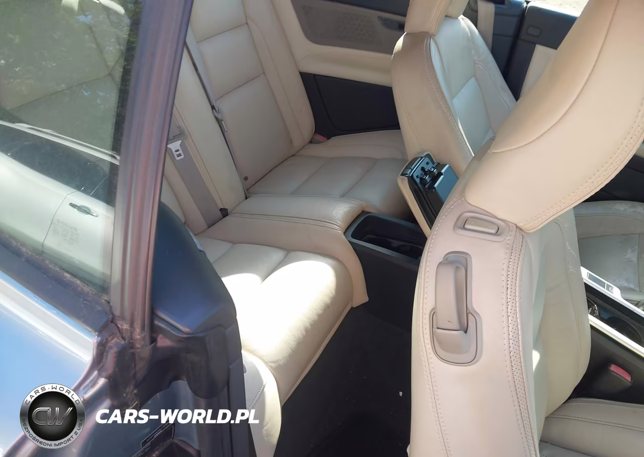 2011 Volvo C70 T5 VIN:YV1672MC0BJ110186 - 8
