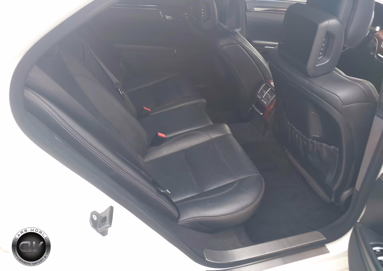 2011 Mercedes-Benz S 63 Amg VIN:WDDNG7EB8BA377389 - 8