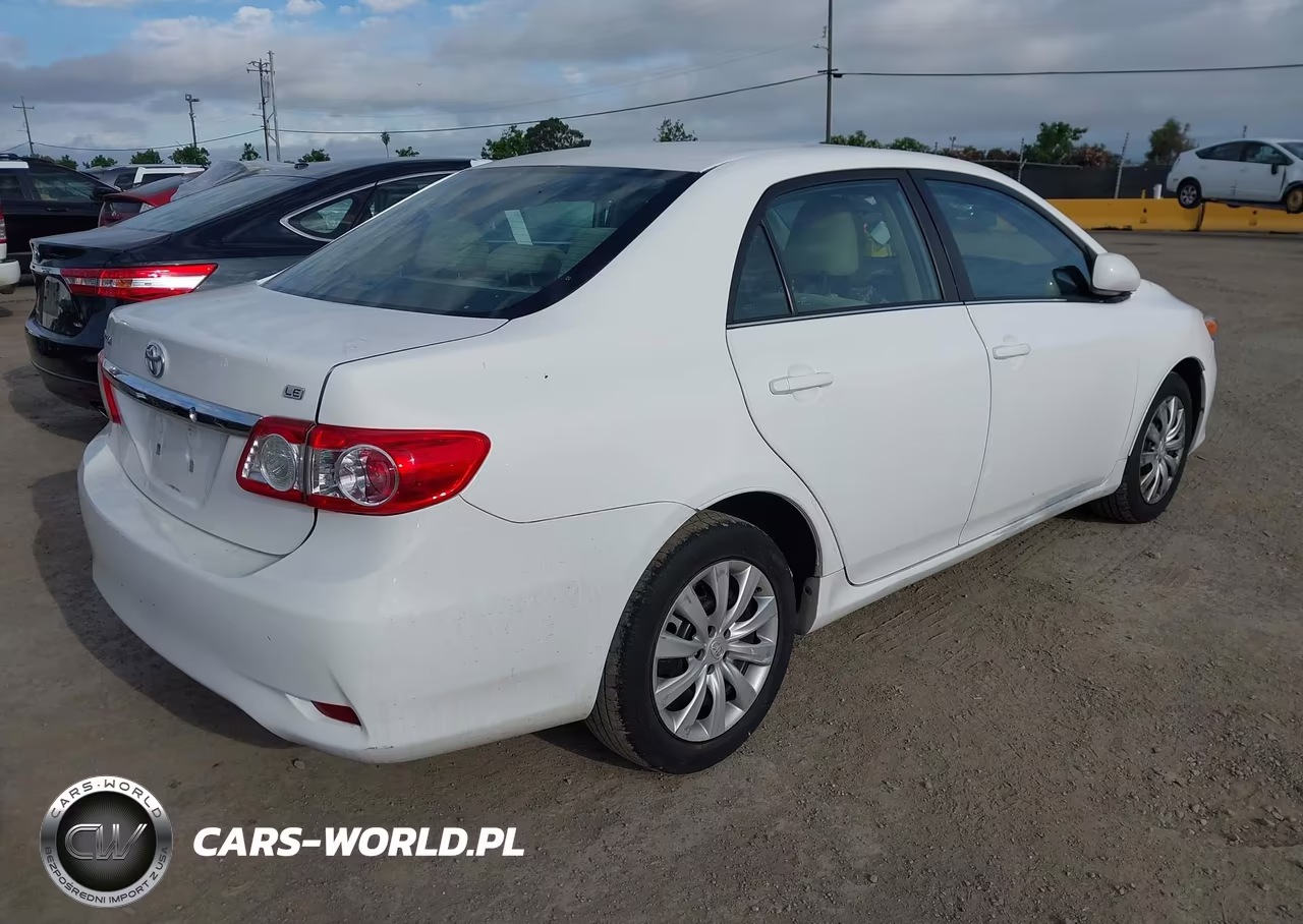 2013 Toyota Corolla Le VIN:2T1BU4EE3DC966072 - 4