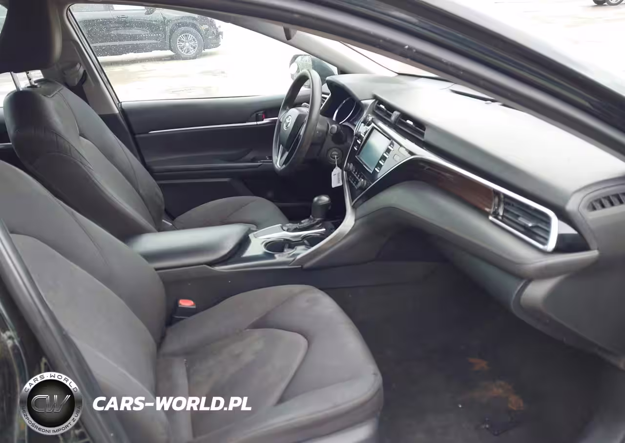 2018 Toyota Camry Le VIN:4T1B11HK2JU091585 - 5